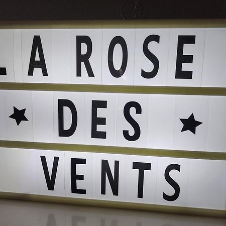 Вилла La Rose Des Vents Saix  Экстерьер фото