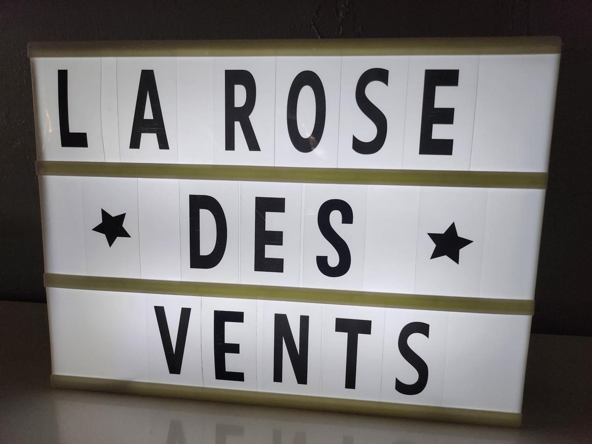 Вилла La Rose Des Vents Saix  Экстерьер фото